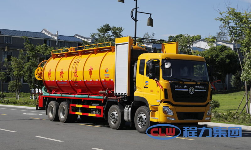 dongfeng tianlong cleaning and suction 2