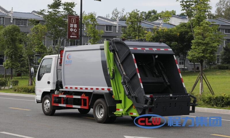 isuzu compressed garbage truck 6