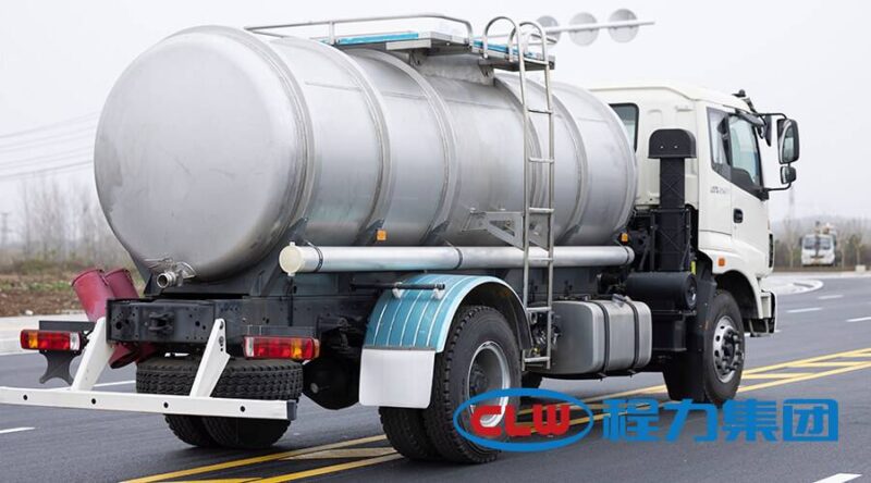 water tank truck 2